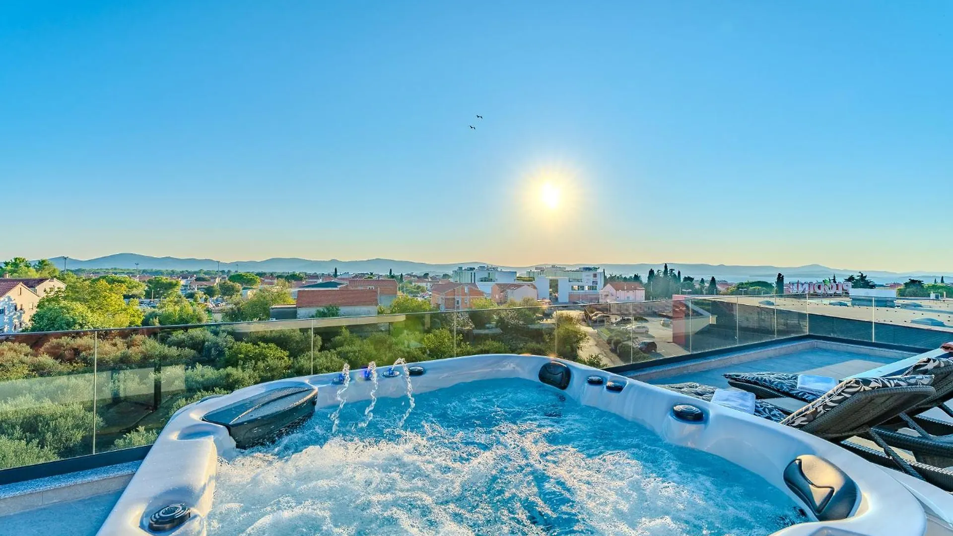 Апартаменты Biograd Sunset Penthouse With Spectactular View And Jacuzzi Биоград-на-Мору